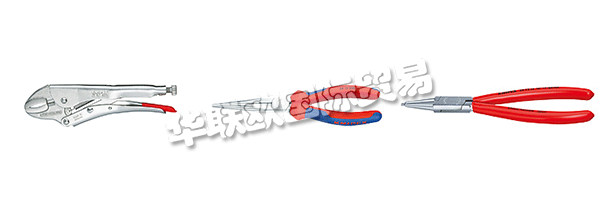 卡爾.古斯塔夫.普什在完成鐵匠學(xué)徒學(xué)習(xí)后，希望和父親一起開創(chuàng)自己的事業(yè)。因此，他在1882年建立了“KNIPEX”，