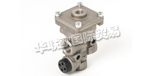 BERTOCCO公司成立于1962年，是一家精密機(jī)械車間，多年來從一家小型工匠公司發(fā)展成為一家專業(yè)從事工業(yè)車輛氣動(dòng)設(shè)備和配件研究，設(shè)計(jì)和生產(chǎn)的工業(yè)公司。2013年初，Bertocco Air Truck Technology開始了新的公司結(jié)構(gòu)和新的管理，開始了其活動(dòng)，重點(diǎn)關(guān)注制動(dòng)系統(tǒng)，懸架和工業(yè)車輛設(shè)備的組件。