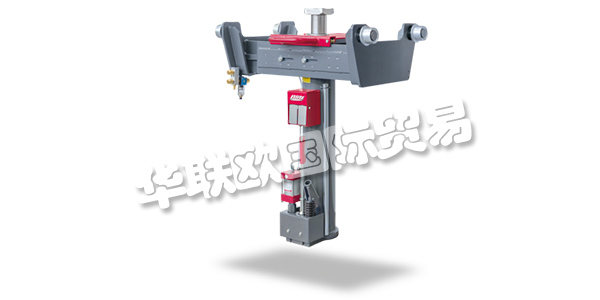 BLITZ于1872年由Matthias Schneider在Schwenningen am Neckar成立，作為精密機械的維修車間。然而，汽車工業(yè)的增長導(dǎo)致對車輛維修工具的需求增加。因此，他們開始生產(chǎn)汽車千斤頂，電動空氣泵和空氣壓縮機。