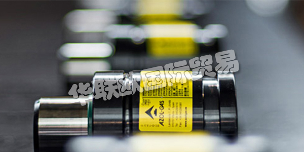 AZOLGAS是一家國(guó)際工業(yè)集團(tuán)，致力于氮?dú)鈴椈傻脑O(shè)計(jì)，開發(fā)，制造和商業(yè)化，用于壓鑄和沖壓金屬部件。